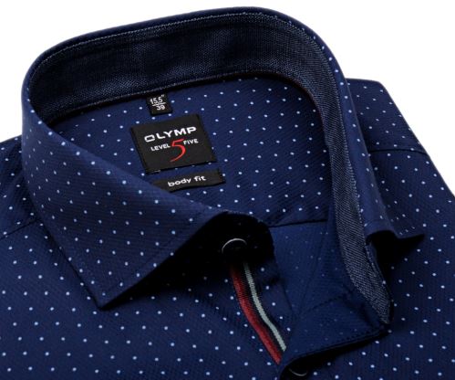 Olymp Level Five – tmavomodrá košile s puntíky a vnitřním límcem - prodloužený rukáv