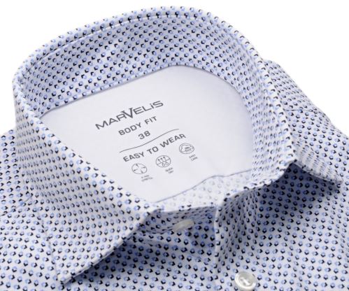 Marvelis Body Fit Jersey – elastická biela košeľa s modrým vzorom - krátky rukáv