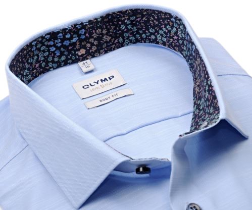 Olymp Level Five – světle modrá košile se strukturou a květinovým vnitřním límcem a manžetou