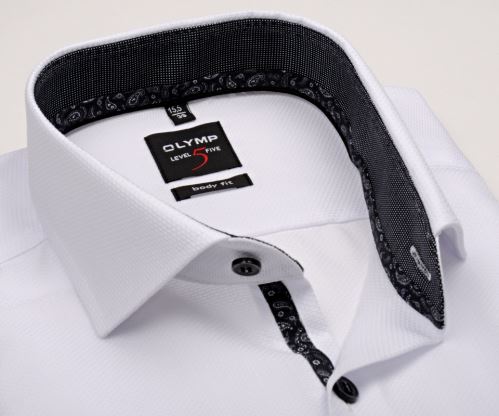 Olymp Level Five – biela košeľa s jemnou štruktúrou, čiernym vnútorným golierom a manžetou