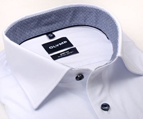 Olymp Level Five 24/Seven – luxusní bílá elastická košile s vnitřním límcem a manžetou s obdélníčky Olymp Level Five 24/Seven – luxusní bílá elastická košile s vnitřním límcem a manžetou s obdélníčky