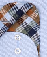 Eterna Modern Fit Twill - svetlomodrá košeľa s diagonálnou štruktúrou a farebným vnútorným golierom a manžetou (2)