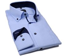 Venti Comfort Fit – světle modrá košile se strukturou a tmavomodrým vnitřním límcem (1)