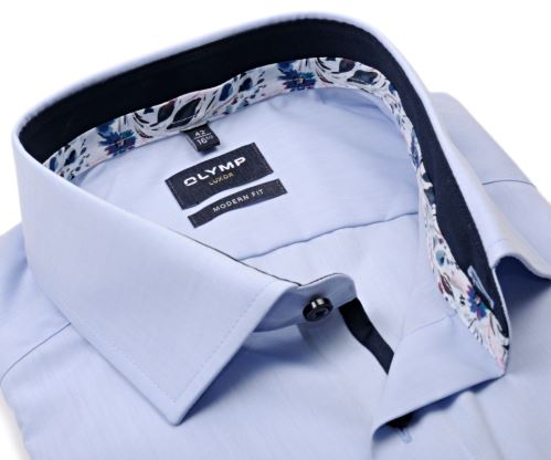 Olymp Luxor Modern Fit – světle modrá košile s barevným květinovým vnitřním límcem