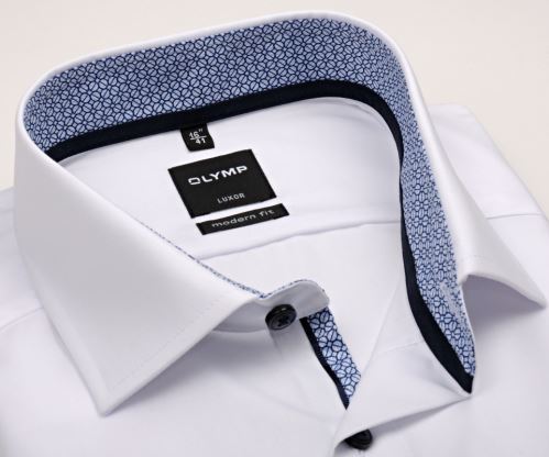 Olymp Luxor Modern Fit – biela košeľa s modro-bielym vnútorným golierom a manžetou - predĺžený rukáv Olymp Luxor Modern Fit – biela košeľa s modro-bielym vnútorným golierom a manžetou - predĺžený rukáv