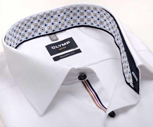Olymp Modern Fit – biela košeľa s jemnou štruktúrou, ozdobným vnútorným golierom a légou Olymp Modern Fit – biela košeľa s jemnou štruktúrou, ozdobným vnútorným golierom a légou