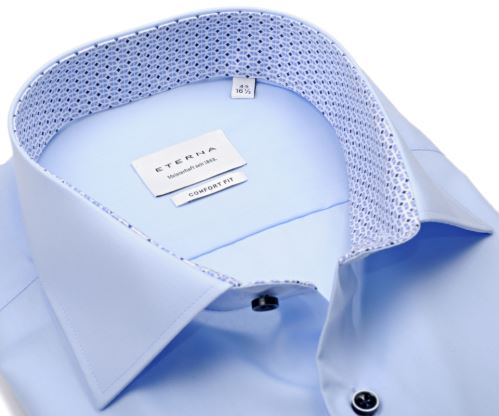 Eterna Comfort Fit – světle modrá košile s modrým vnitřním límcem a manžetou - prodloužený rukáv