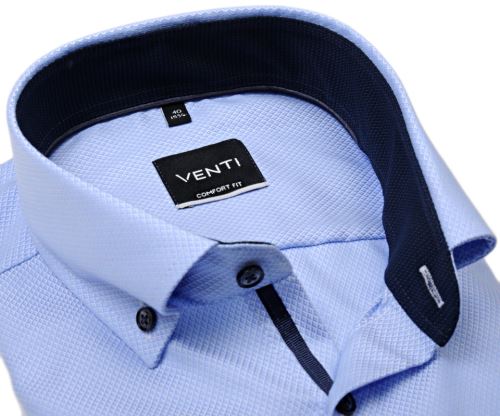 Venti Comfort Fit – světle modrá košile se strukturou a tmavomodrým vnitřním límcem Venti Comfort Fit – světle modrá košile se strukturou a tmavomodrým vnitřním límcem
